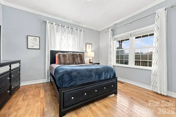1037 S Main ST, Mars Hill, NC 28754