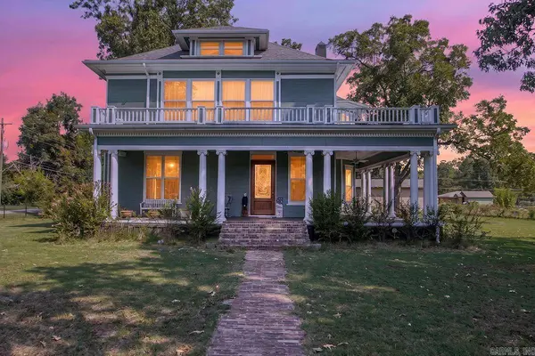 206 E Cherry, Lonoke, AR 72086