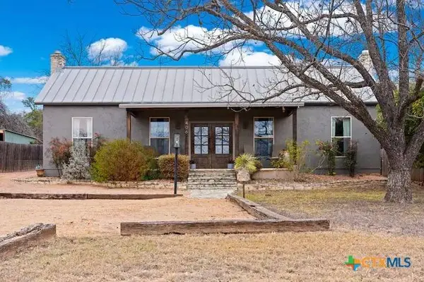 406 Cross Mountain DR, Fredericksburg, TX 78624