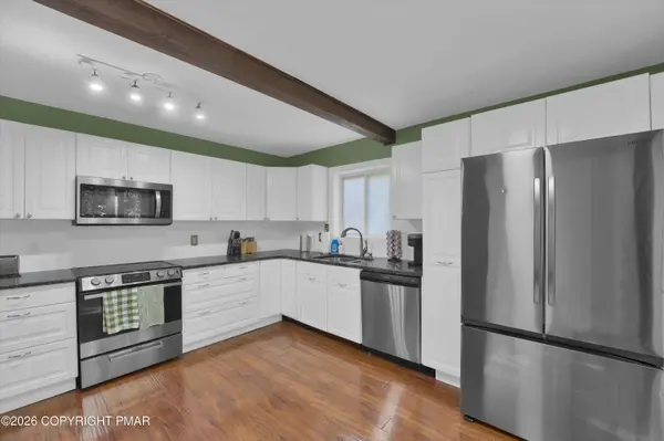317 Robinwood TER, East Stroudsburg, PA 18301