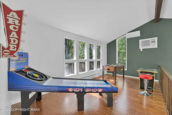 317 Robinwood TER, East Stroudsburg, PA 18301
