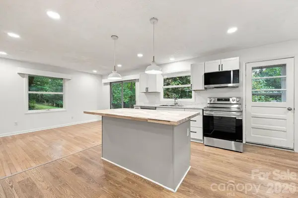 104 Disosway ST, Black Mountain, NC 28711