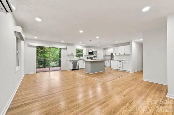 104 Disosway ST, Black Mountain, NC 28711