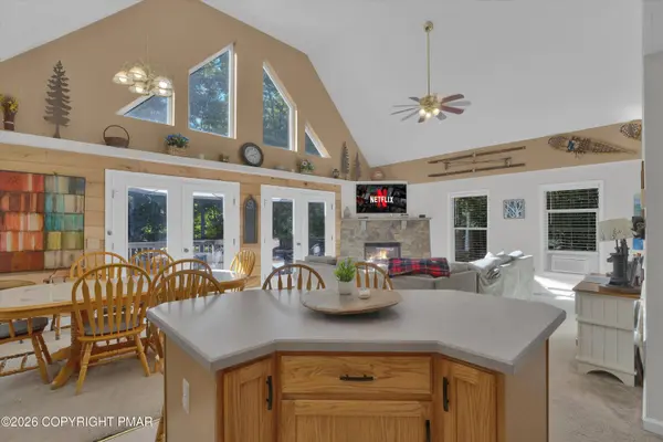 28 Pope LN, Albrightsville, PA 18210
