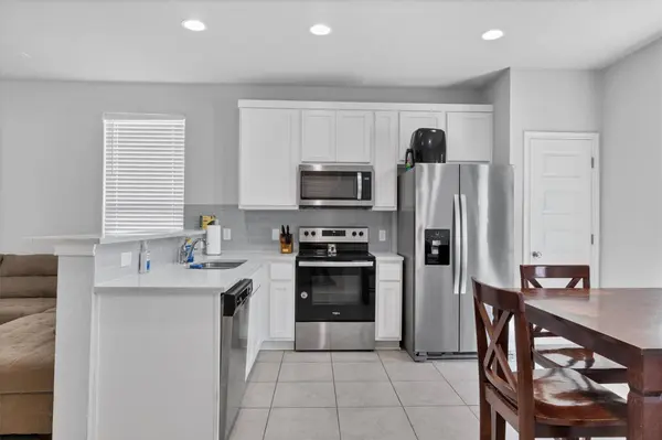 128 Quiet Man DR, Jarrell, TX 76537