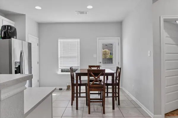 128 Quiet Man DR, Jarrell, TX 76537