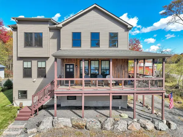 7669 Lake Shore DR, Pocono Lake, PA 18347