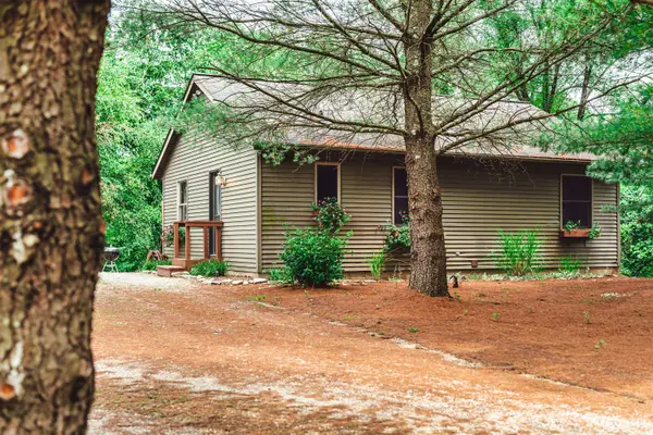 16372 Kreashbaum Road, Rockbridge, OH 43149