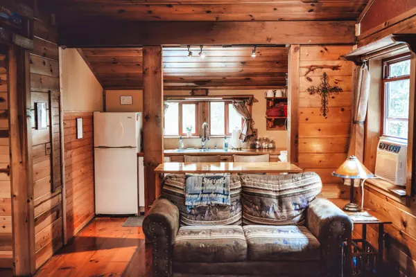 16332 Kreashbaum Road, Rockbridge, OH 43149