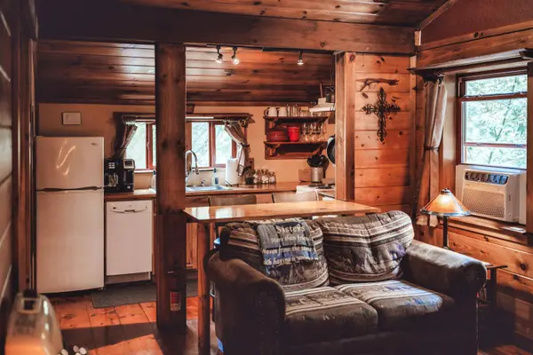 16332 Kreashbaum Road, Rockbridge, OH 43149