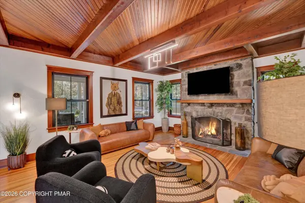 139 McCauley AVE, Pocono Pines, PA 18350