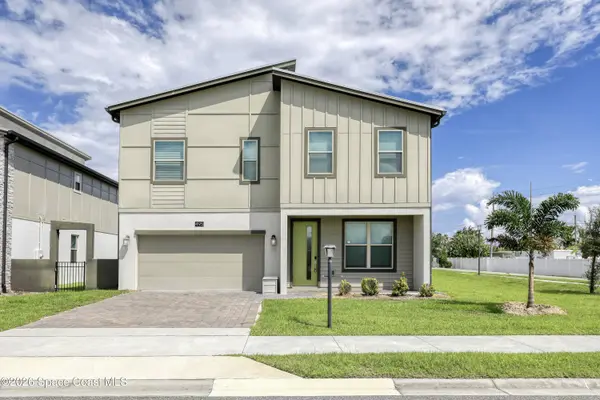 495 Strand DR
