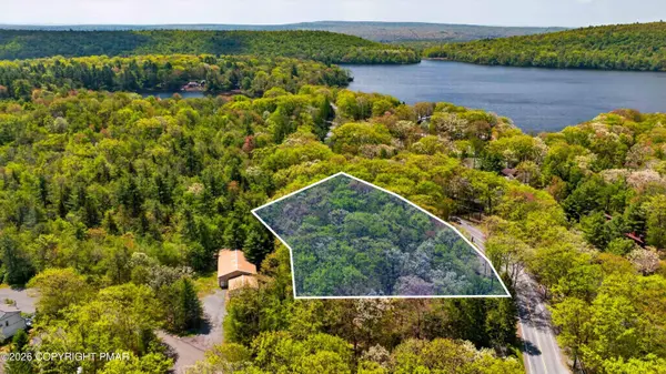 Lake Harmony RD, Lake Harmony, PA 18624