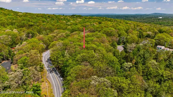 Lake Harmony RD, Lake Harmony, PA 18624