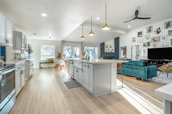 20712 Camel Back ST, Lago Vista, TX 78645