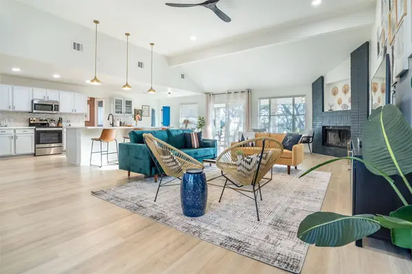 20712 Camel Back ST, Lago Vista, TX 78645