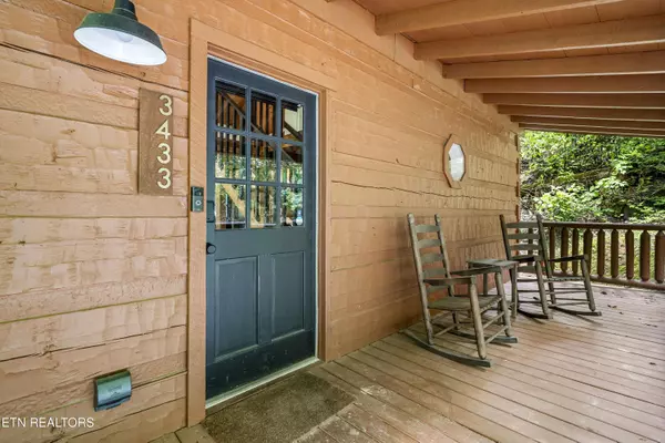 3433 Twin City WAY, Pigeon Forge, TN 37863