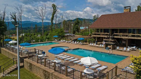 Chestnut DR, Gatlinburg, TN 37738