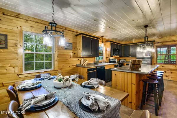 3330 Robeson Rd, Sevierville, TN 37862