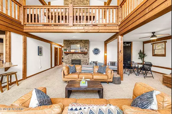 1293 Laurel Lick Rd, Sevierville, TN 37862