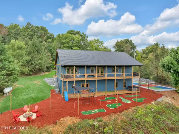 3369 Robeson Rd, Sevierville, TN 37862