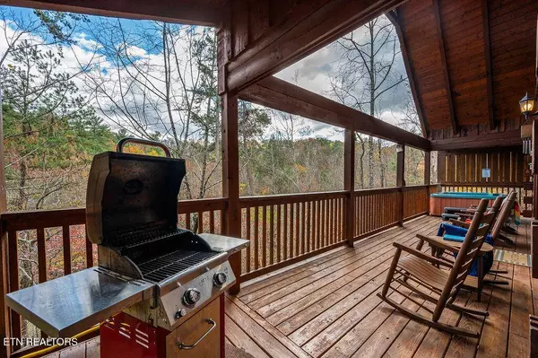 3420 Pebble Stone WAY, Pigeon Forge, TN 37863