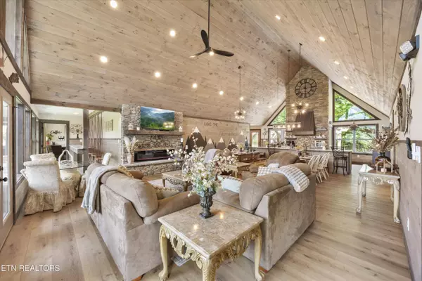 1823 Alvins Ridge DR, Sevierville, TN 37876