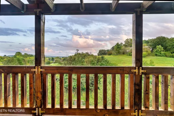418 Hideaway Ridge CIR, Sevierville, TN 37862