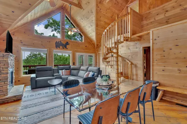 2868 Pine Haven DR, Sevierville, TN 37862