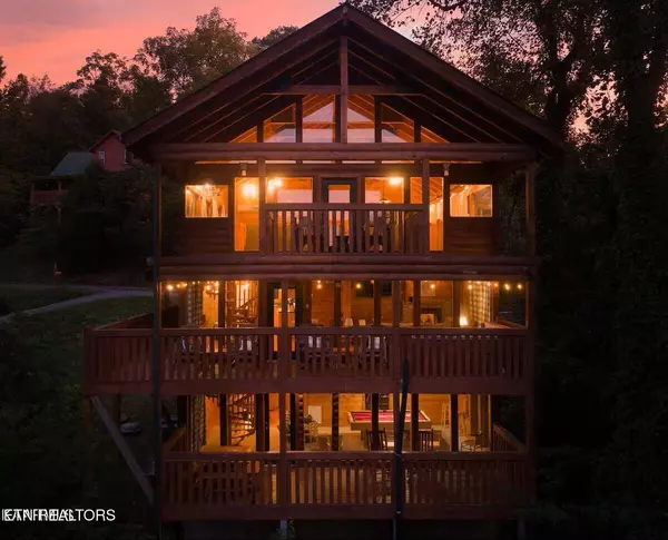 529 Hideaway Ridge CIR, Sevierville, TN 37862