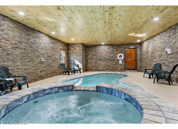 4049 Rountop DR, Sevierville, TN 37862