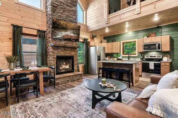 3284 Pine Peak WAY, Sevierville, TN 37862