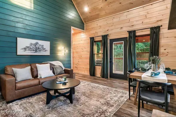 3284 Pine Peak WAY, Sevierville, TN 37862