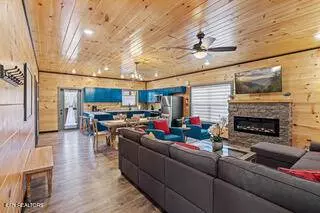 1531 Bear Valley Rd, Sevierville, TN 37876