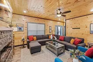 1531 Bear Valley Rd, Sevierville, TN 37876