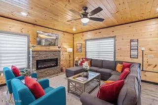 1531 Bear Valley Rd, Sevierville, TN 37876