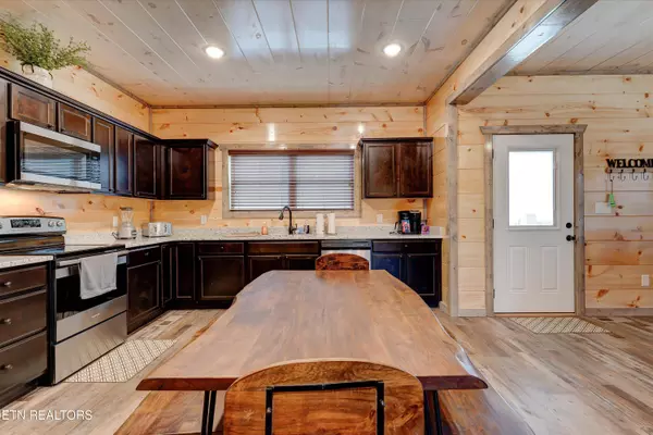 2322 Judson LN, Sevierville, TN 37876