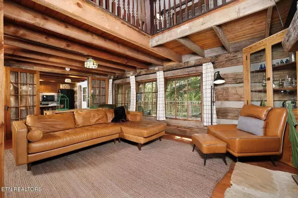 867 Lloyd Huskey Rd, Sevierville, TN 37863