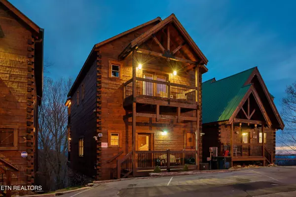 1255 Bear Cub WAY, Gatlinburg, TN 37738