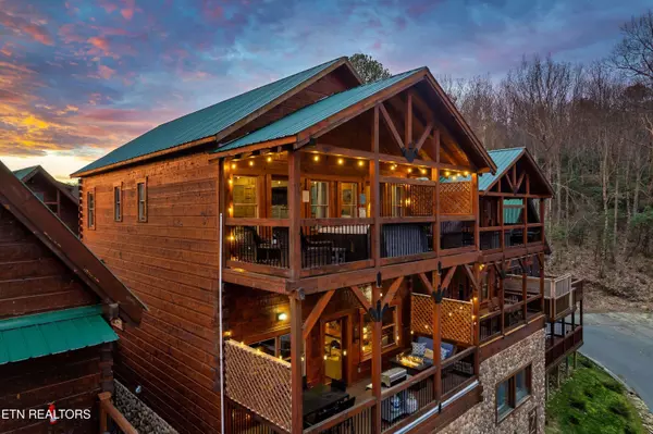 1255 Bear Cub WAY, Gatlinburg, TN 37738