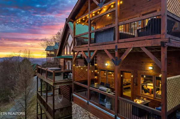 1255 Bear Cub WAY, Gatlinburg, TN 37738