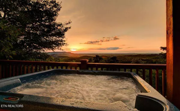 1815 Silver Poplar LN, Sevierville, TN 37876