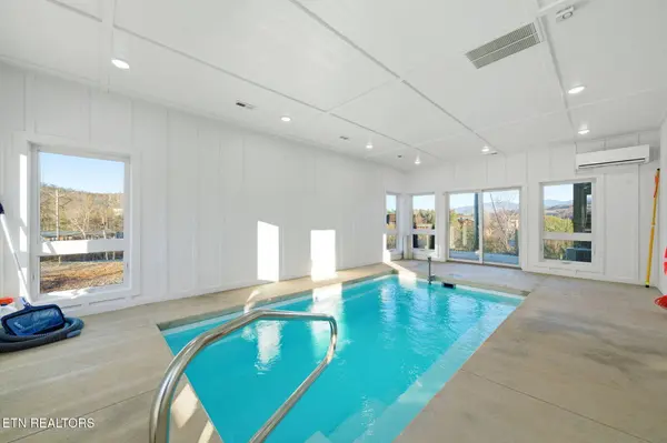 644 Ridge Top LOOP, Gatlinburg, TN 37738