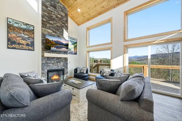 644 Ridge Top LOOP, Gatlinburg, TN 37738