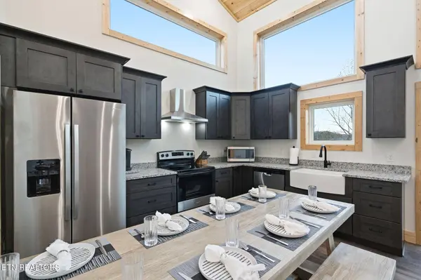 638 Ridge Top LOOP, Gatlinburg, TN 37738