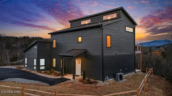 644 Ridge Top LOOP, Gatlinburg, TN 37738