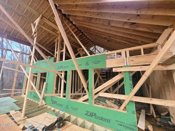 1424 School House Gap RD, Sevierville, TN 37876