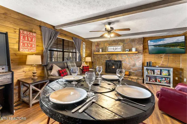 903 Sunrise Blvd, Sevierville, TN 37862