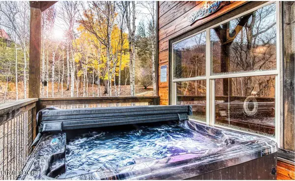 1775 Bluff Ridge Rd, Sevierville, TN 37876