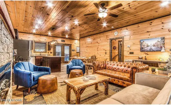 1775 Bluff Ridge Rd, Sevierville, TN 37876